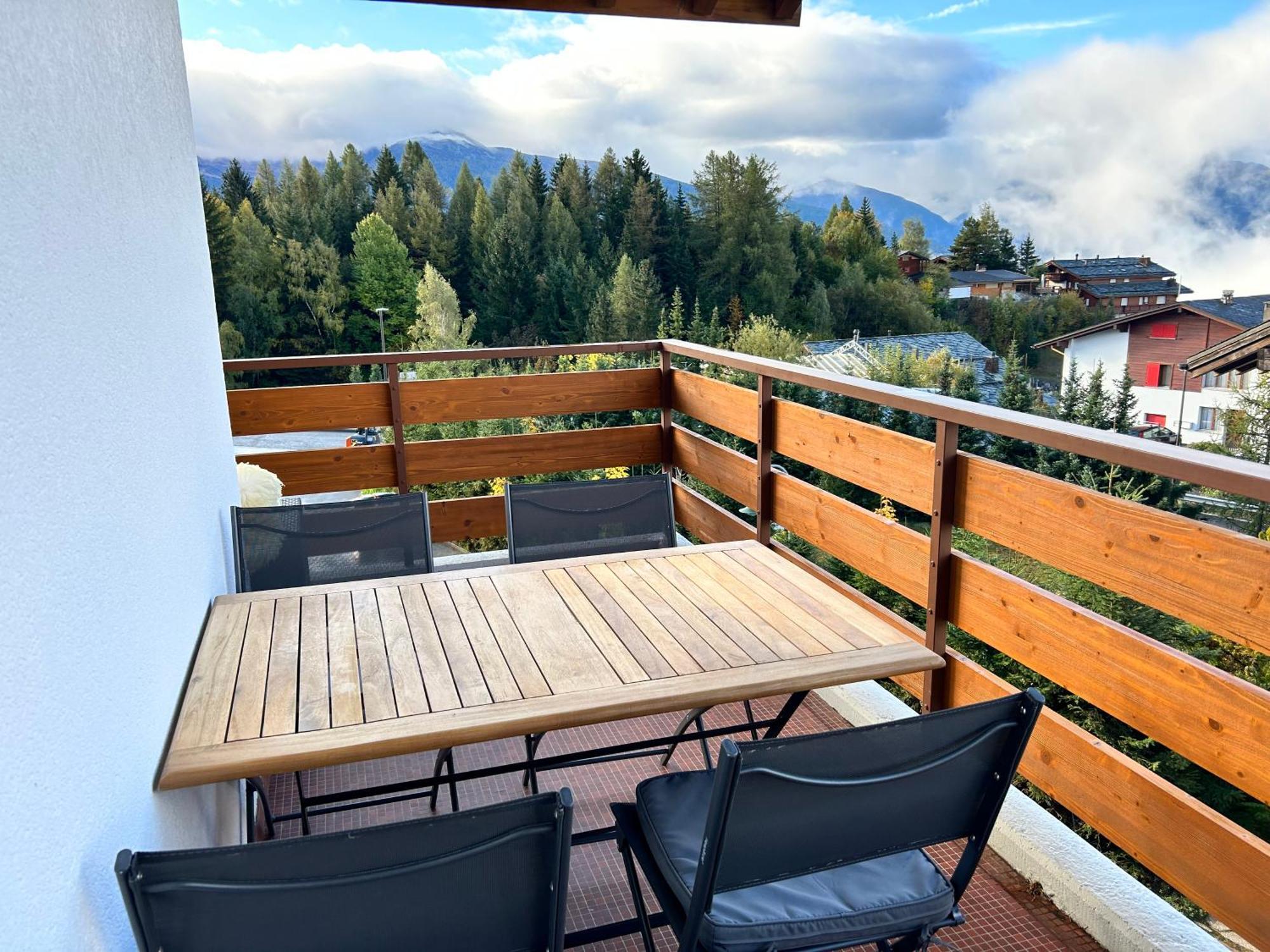 La Jacinthe De Crans Apartment Екстериор снимка